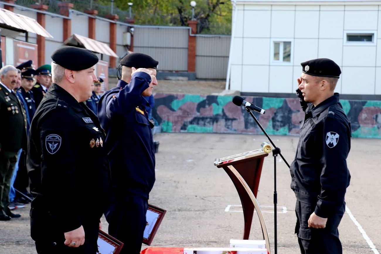 Александр Черныш поздравил сотрудников Уссурийского ОМОНа с годовщиной со  дня образования отряда